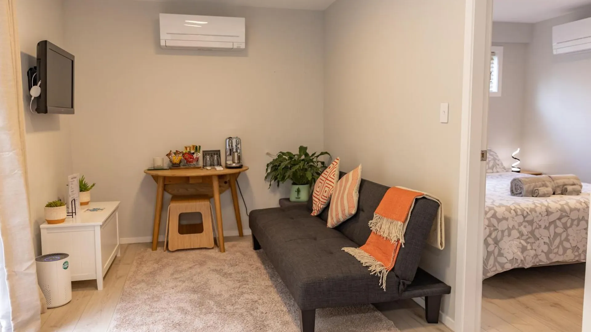 Back Garden Flat With Free On Street Parking And Fiber Wifi - 15 Mins To Ferry, Stadium, Cbd Wellington