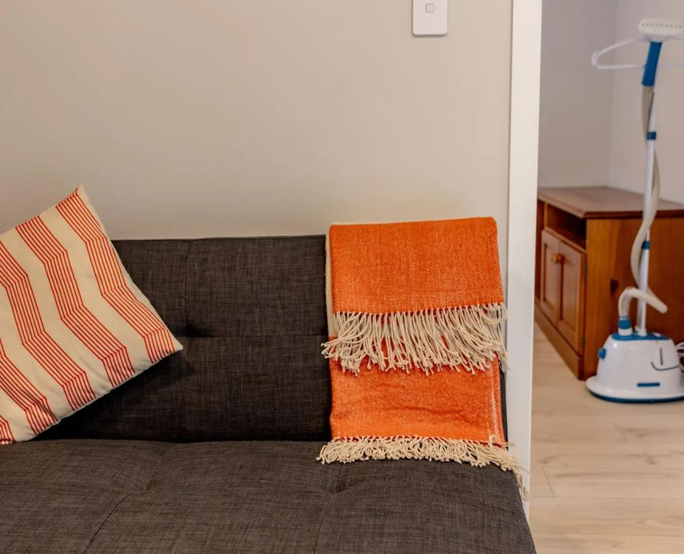Back Garden Flat With Free On Street Parking And Fiber Wifi - 15 Mins To Ferry, Stadium, Cbd Wellington New Zealand